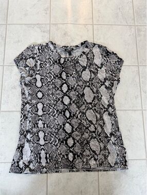 Express Women's Snake Print Short Sleeve Top XL